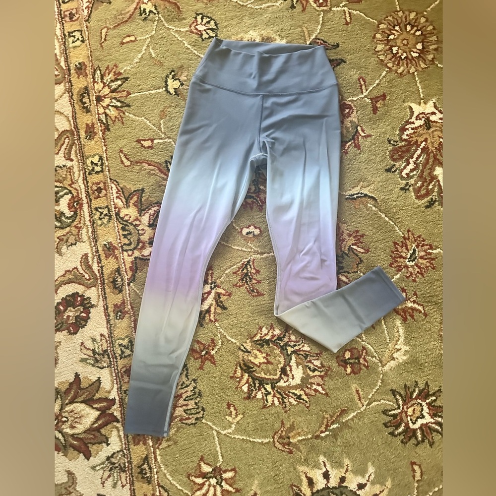 Alo Size M Hombre Spring Yoga Leggings
